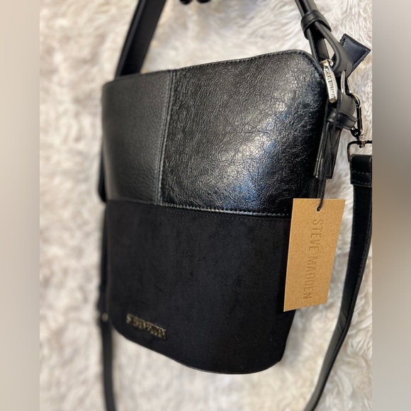 🖤🔥NWT- STEVE MADDEN STUNNING FAUX SUEDE AND LEATHER BCLARAA BUCKET BAG🔥🖤 - Picture 8 of 17